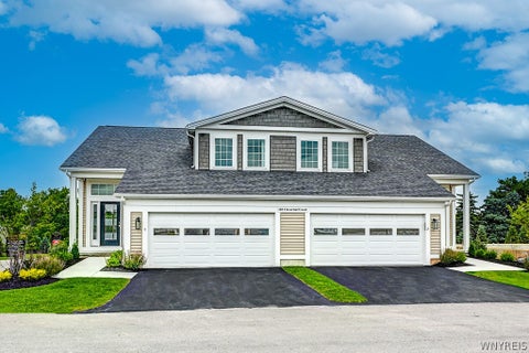 Townhouse For Sale - 160 Cloverleaf Court #2<br/> Cheektowaga, NY 14043