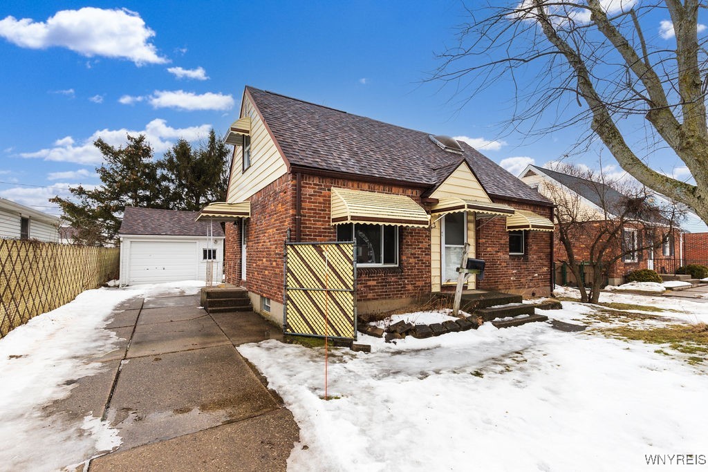 300 Danbury Drive, Cheektowaga, New York image 2