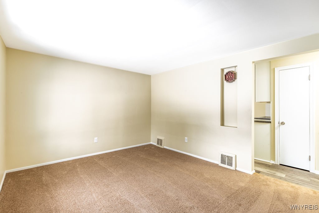 300 Danbury Drive, Cheektowaga, New York image 13