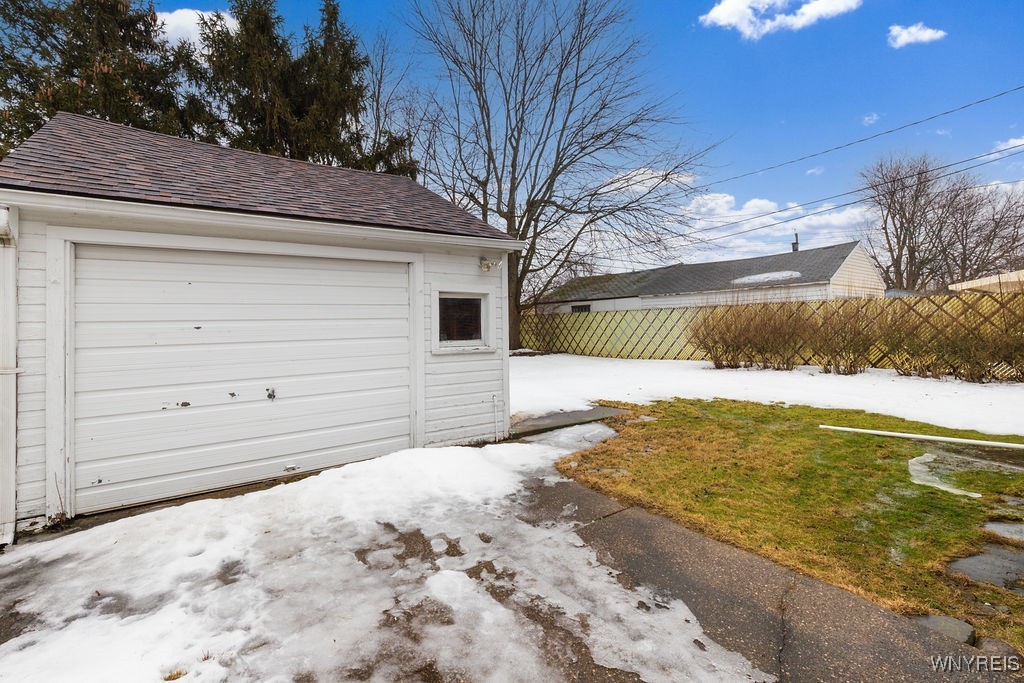 300 Danbury Drive, Cheektowaga, New York image 4