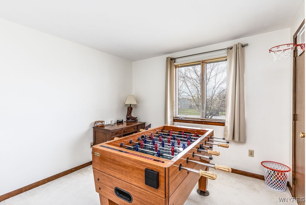 125 Laurie Lane, Grand Island, New York image 4