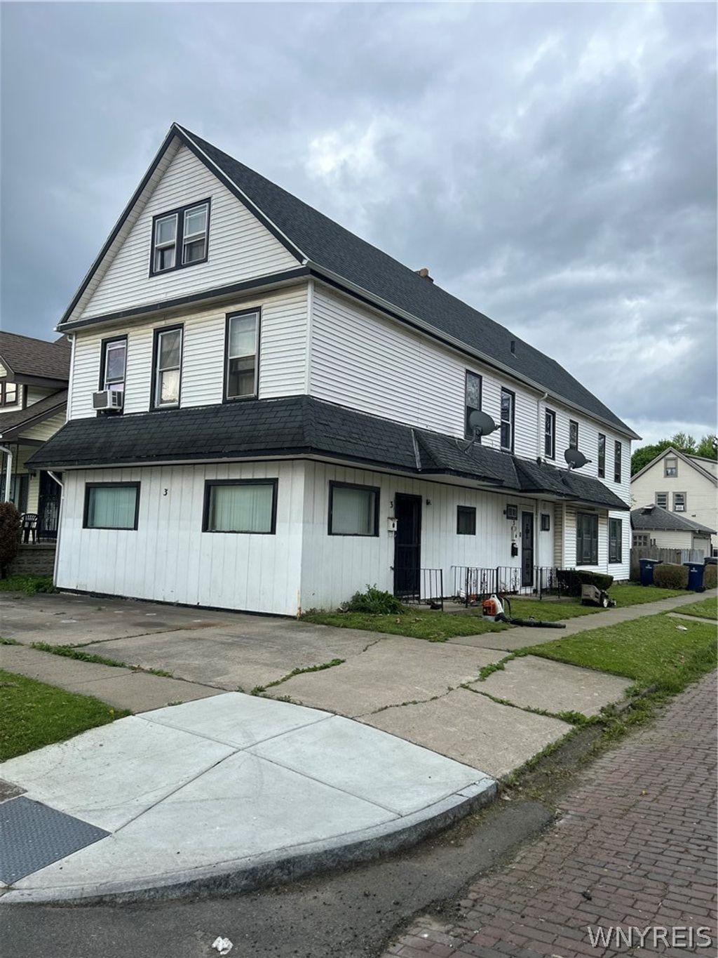 Photo of 3 Hurlock Avenue #2, Buffalo, NY 14211 (MLS # B1667912)