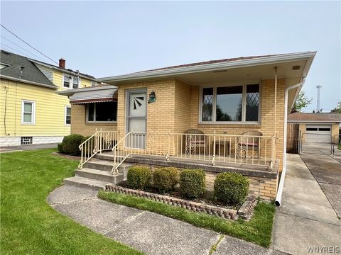 Tiny photo for 40 Hawro Place, Lancaster, NY 14043 (MLS # B1673851)