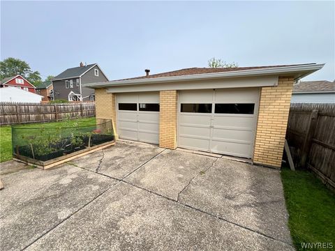 Tiny photo for 40 Hawro Place, Lancaster, NY 14043 (MLS # B1673851)