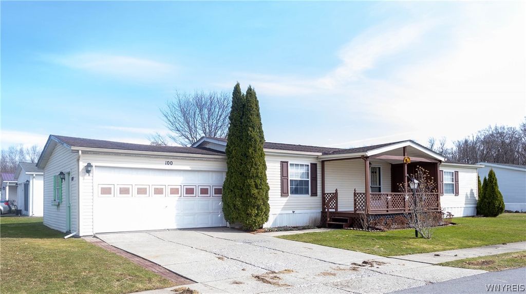 Photo of 100 Golden Pond Est Boulevard, Newstead, NY 14001 (MLS # B1668874)