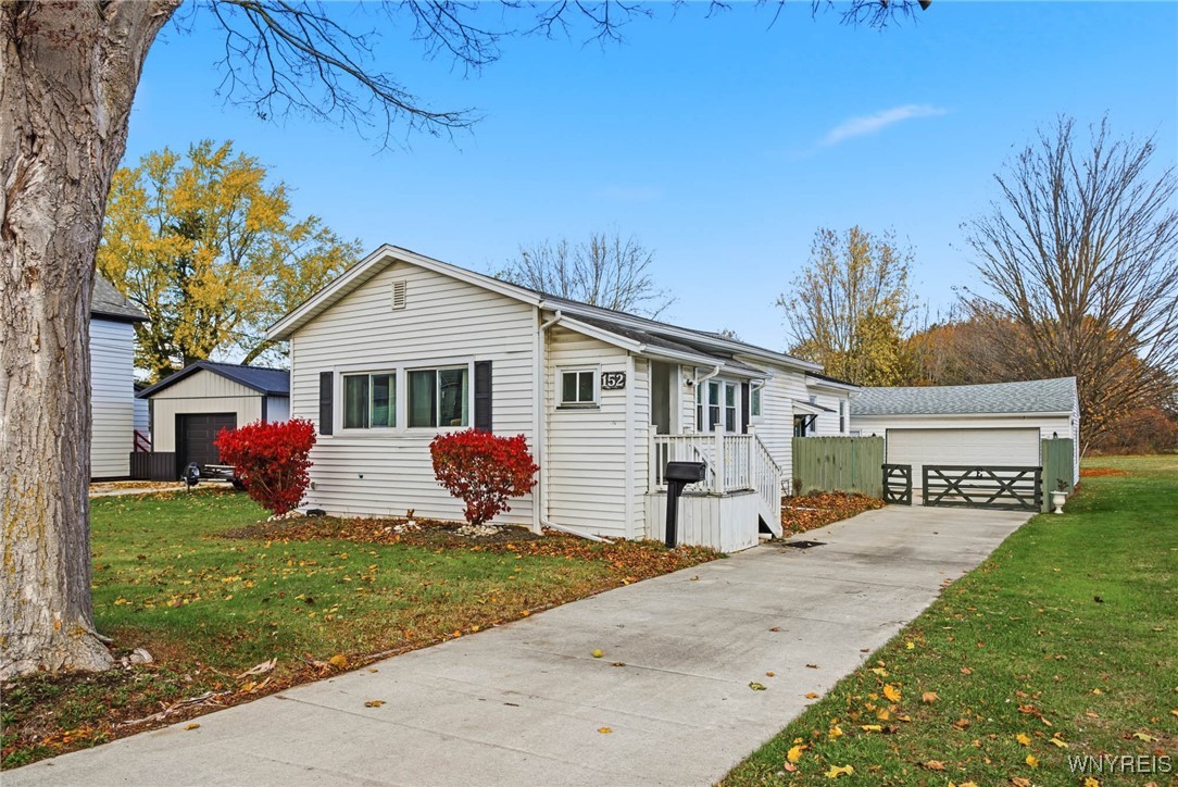 Batavia City, New York 14020, United States, 3 Bedrooms Bedrooms, ,2 BathroomsBathrooms,Residential,Active,240654 Batavia City, New York 14020, United States, 3 Bedrooms Bedrooms, ,2 BathroomsBathrooms,Residential,Active,240654