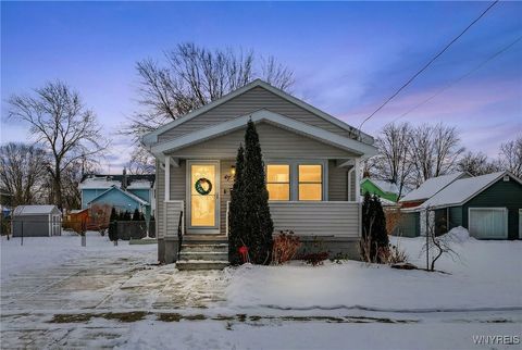 Photo of 47 15th Avenue, North Tonawanda, NY 14120 (MLS # B1656565)