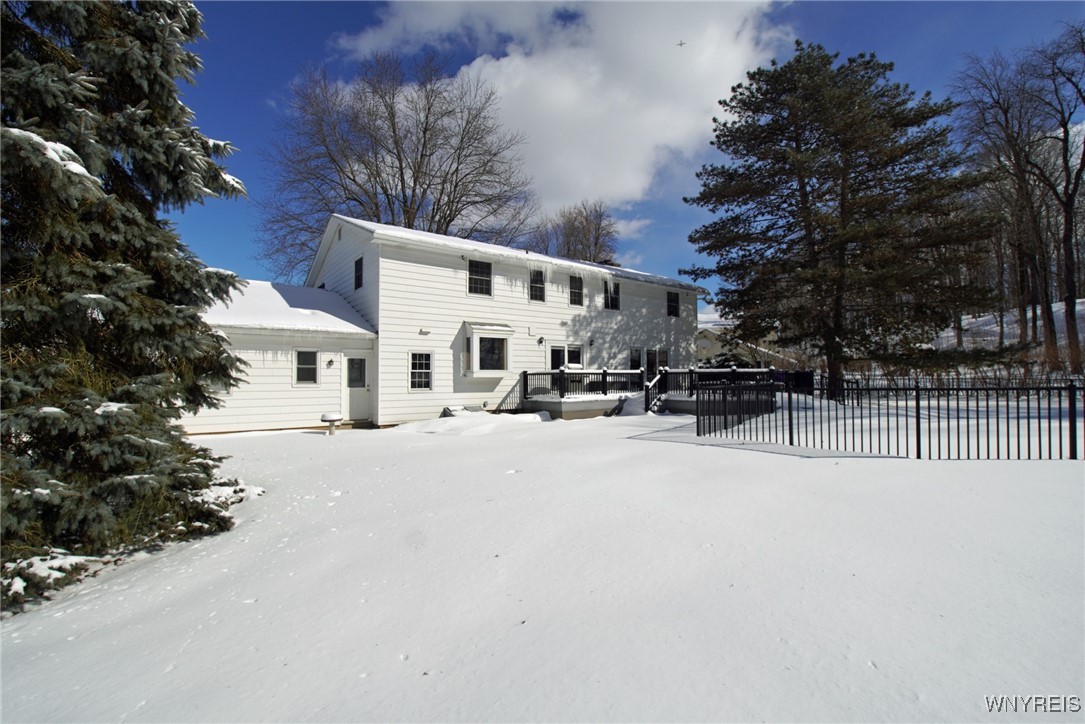 9119 Hillview Drive, Clarence, New York image 36