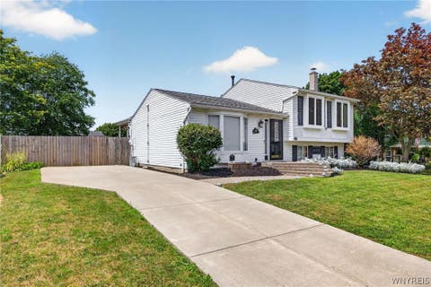Tiny photo for 76 Woodgate Drive, Cheektowaga, NY 14227 (MLS # B1701401)