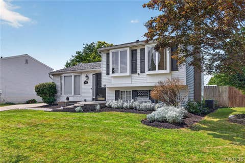 Tiny photo for 76 Woodgate Drive, Cheektowaga, NY 14227 (MLS # B1701401)