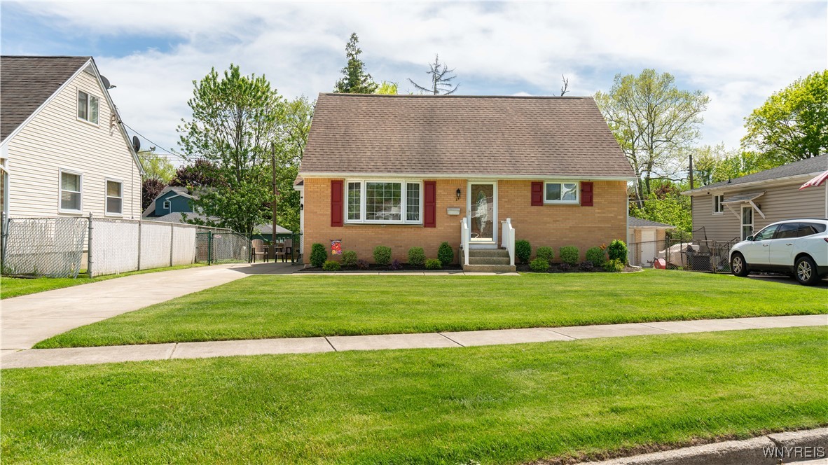 26 Domino Court, Lancaster, New York image 1