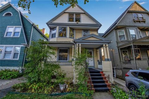 Photo of 264 Highland Avenue, Buffalo, NY 14222 (MLS # B1644448)
