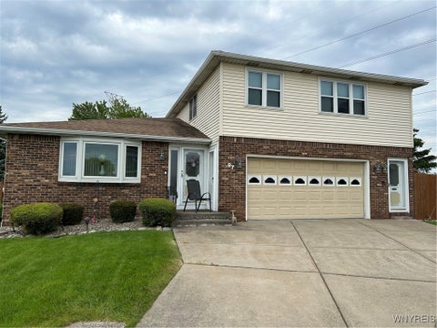 Condo For Rent - 97 Countrygate Lane<br/> Tonawanda, NY 14150