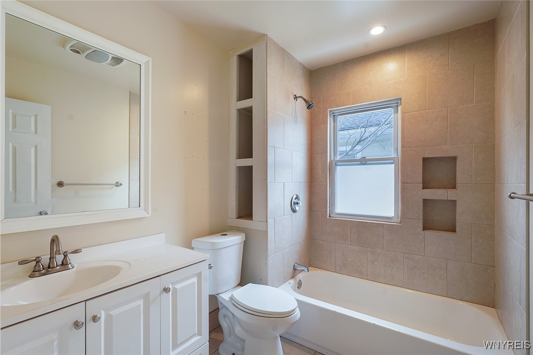 2289 Delaware Avenue, Buffalo, New York image 29