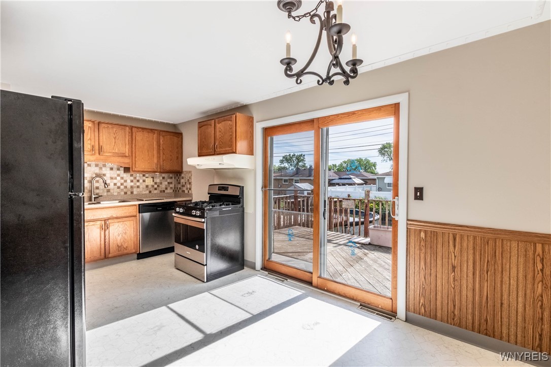 21 Francine Lane, Cheektowaga, New York image 6
