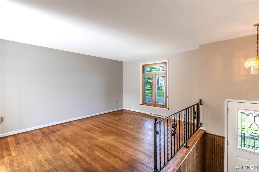 21 Francine Lane, Cheektowaga, New York image 13