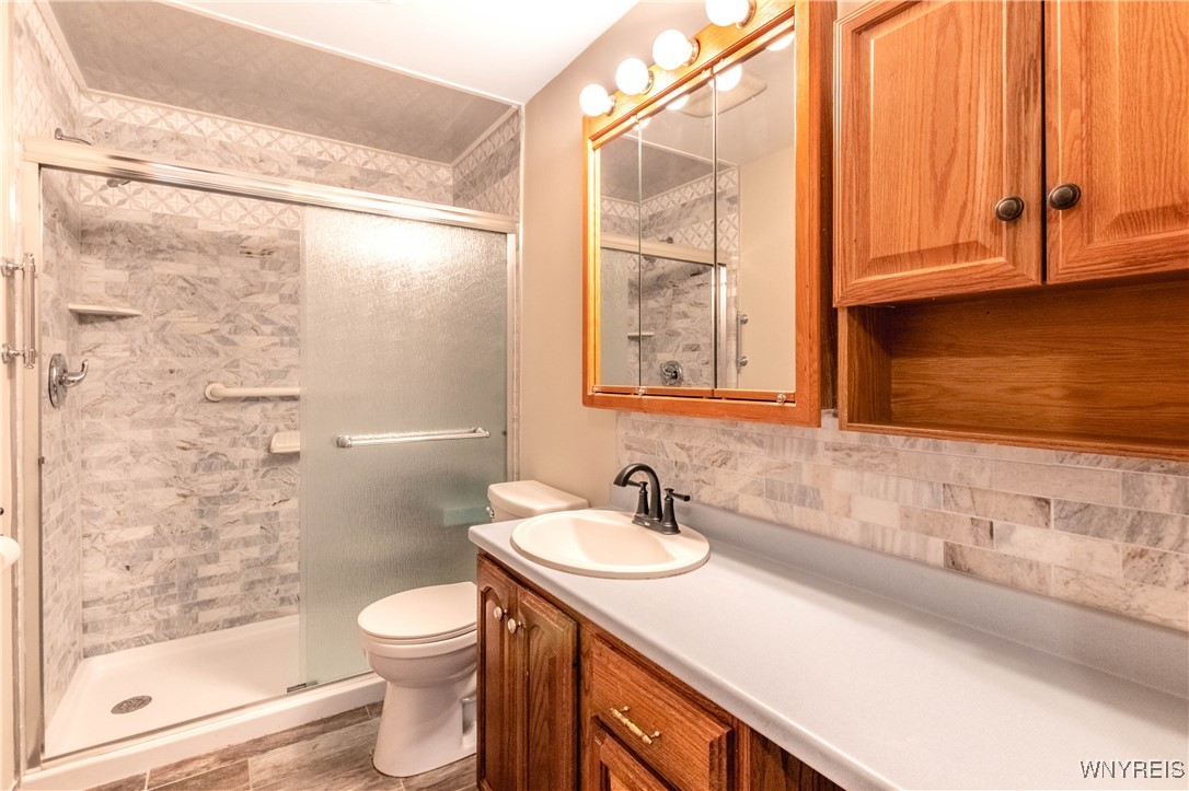 21 Francine Lane, Cheektowaga, New York image 15