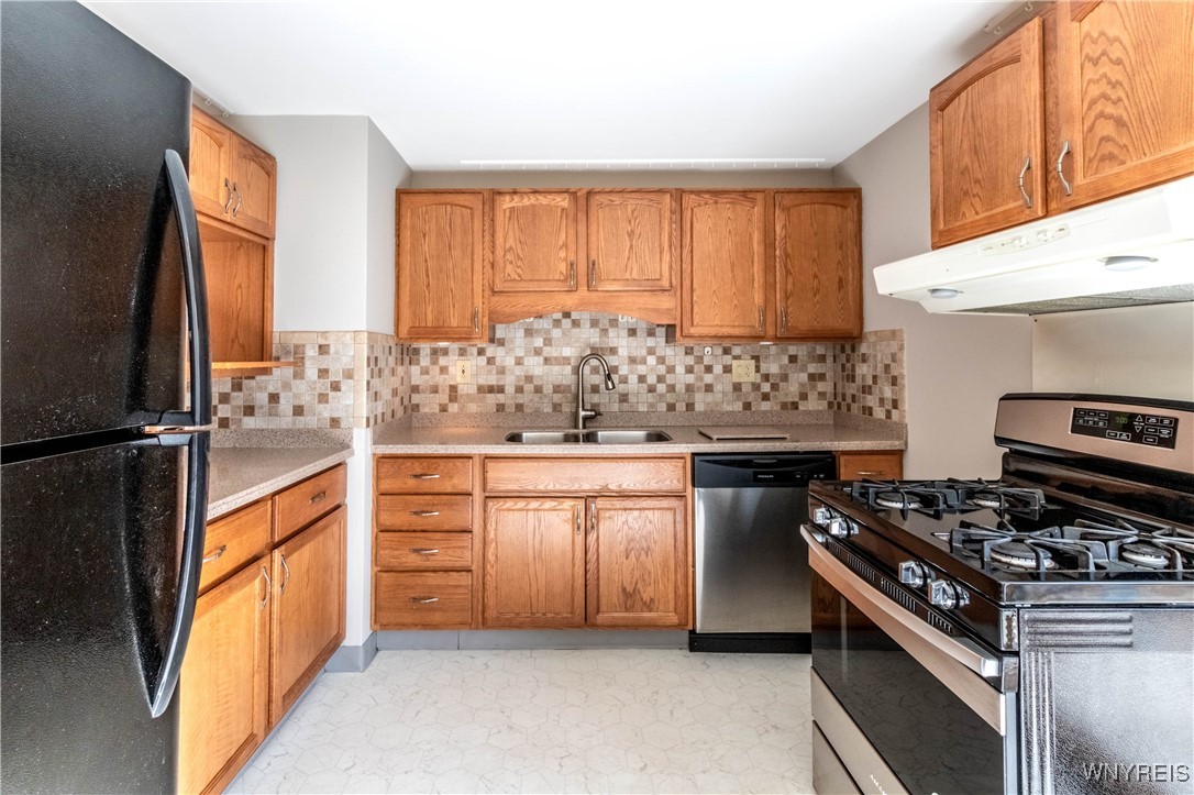 21 Francine Lane, Cheektowaga, New York image 3