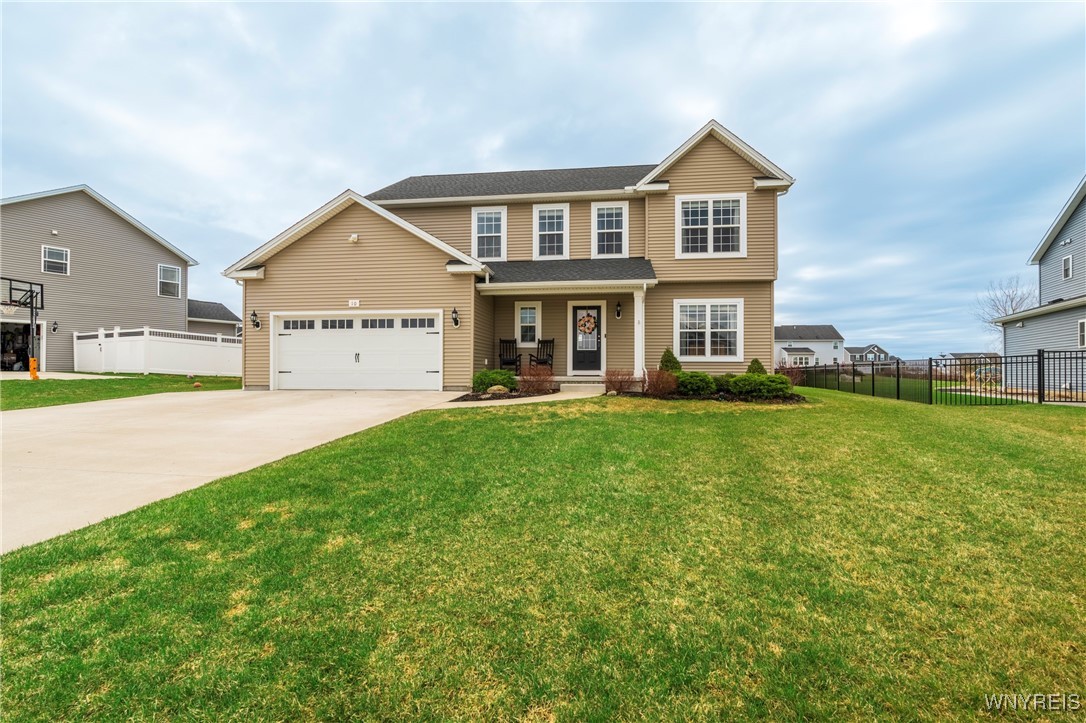 10 Weathersfield Lane, Lancaster, New York image 1