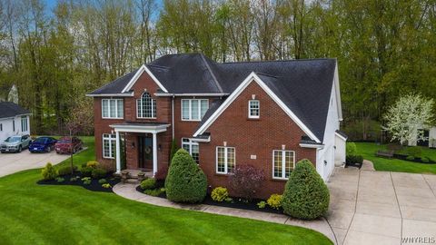 Photo of 33 Julianna Court, Amherst, NY 14228 (MLS # B1678316)