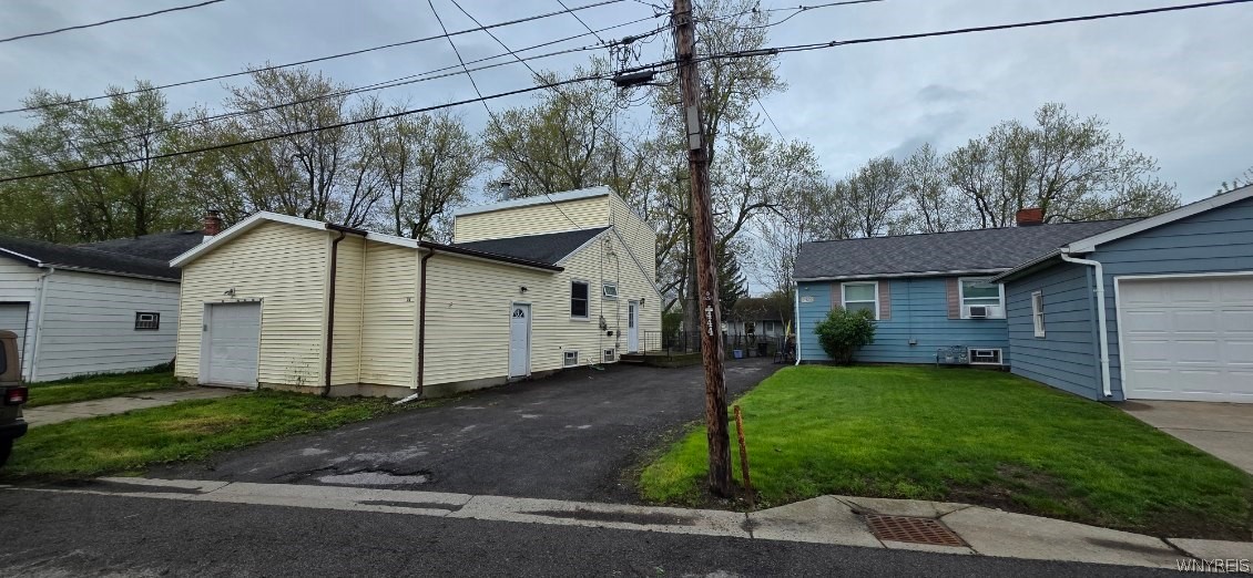 24 Starcrest Drive