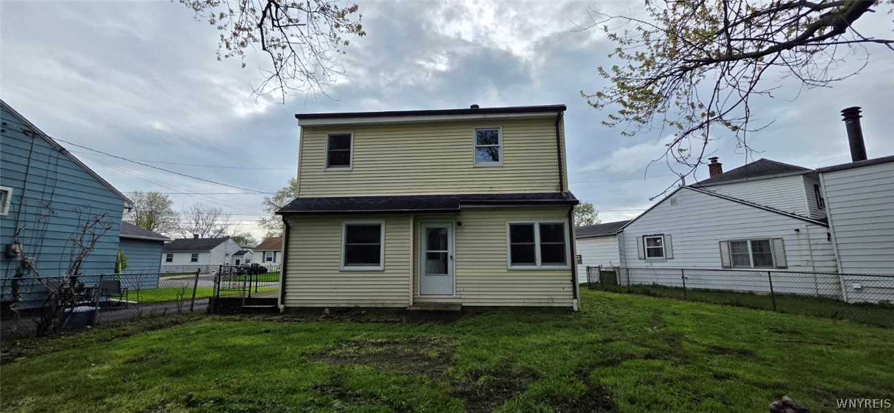 24 Starcrest Drive