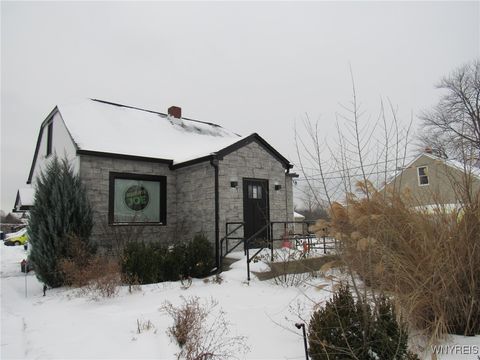 Photo of 3016 Niagara Falls Boulevard, Wheatfield, NY 14120 (MLS # B1655052)