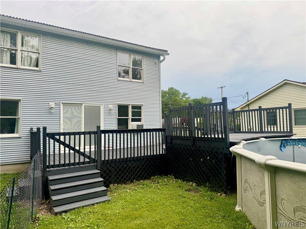 Photo of 120 Sunset Drive, Hamburg, NY 14075 (MLS # B1701417)