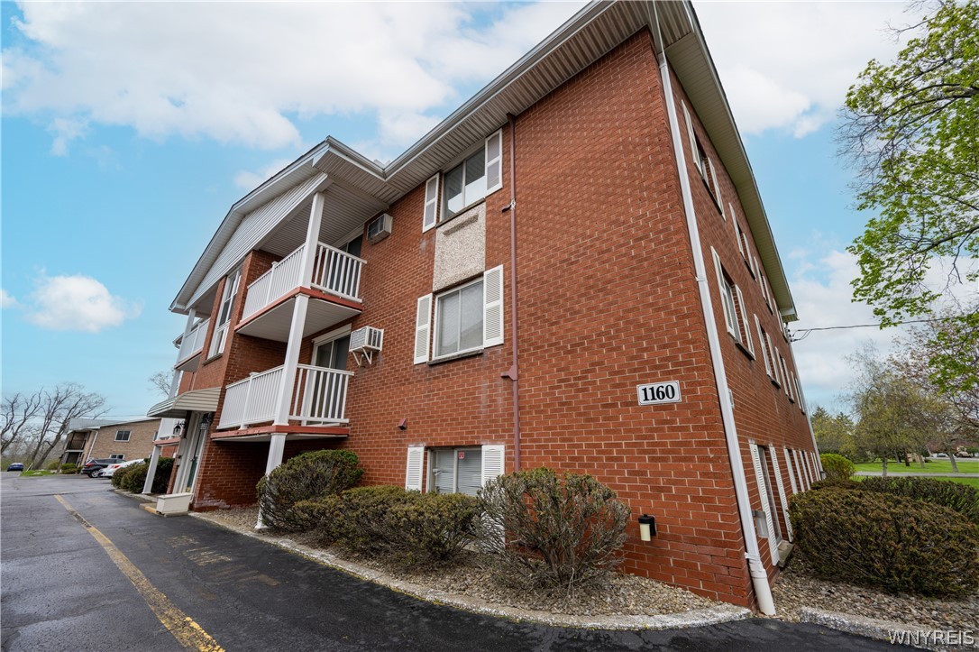 1160 Indian Church Road 10