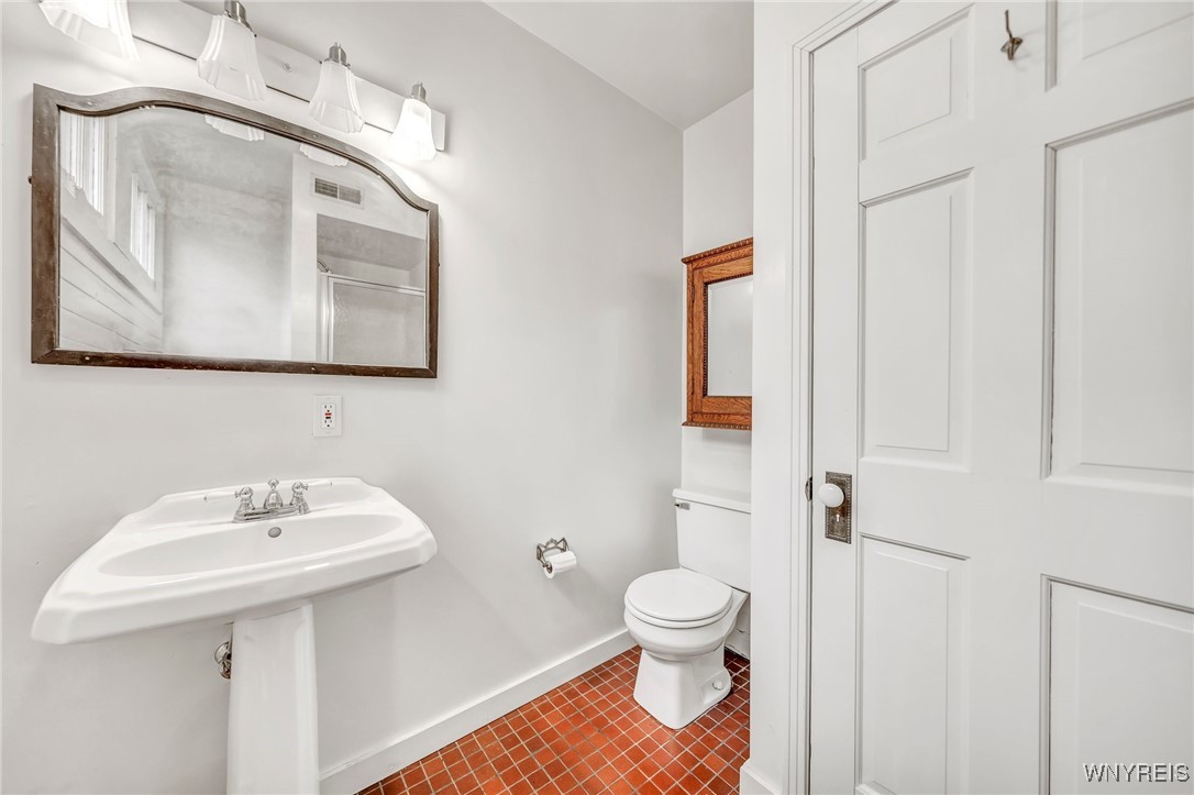 403 Elmwood Avenue, Buffalo, New York image 35