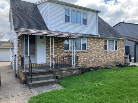 Multifamily For Sale - 39 Balbach Drive<br/> Cheektowaga, NY 14225