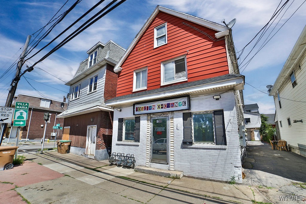 1080 Walden Avenue