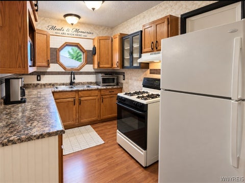 Tiny photo for 32 Iroquois Avenue, Lancaster, NY 14086 (MLS # B1714967)