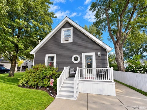 Tiny photo for 32 Iroquois Avenue, Lancaster, NY 14086 (MLS # B1714967)