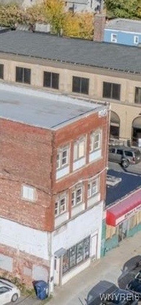 Photo of 294 W Ferry Street, Buffalo, NY 14213 (MLS # B1654293)