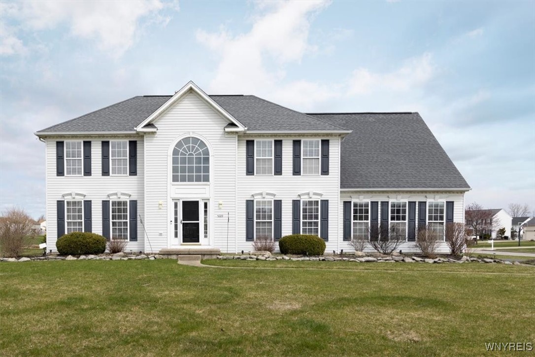 5689 Field Brook Drive, Clarence, New York image 1