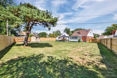 Tiny photo for 4 Highview Court, Cheektowaga, NY 14215 (MLS # B1635718)
