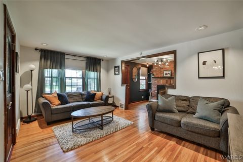 Tiny photo for 4 Highview Court, Cheektowaga, NY 14215 (MLS # B1635718)