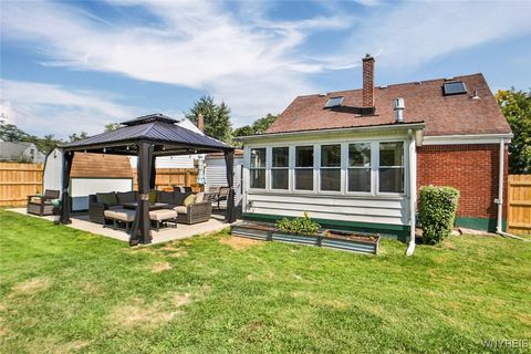 Tiny photo for 4 Highview Court, Cheektowaga, NY 14215 (MLS # B1635718)