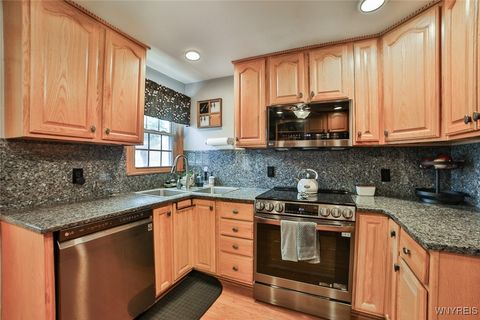 Tiny photo for 4 Highview Court, Cheektowaga, NY 14215 (MLS # B1635718)