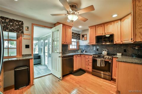 Tiny photo for 4 Highview Court, Cheektowaga, NY 14215 (MLS # B1635718)