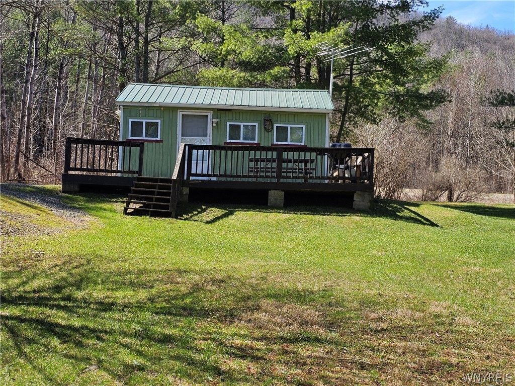 Photo of 7659 Bean Station Road, Urbana, NY 14840 (MLS # B1674493)