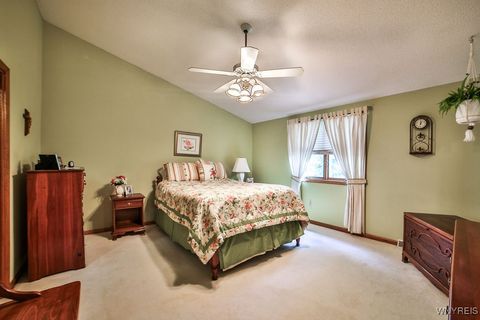 Tiny photo for 31 Northwood Drive, Lancaster, NY 14043 (MLS # B1637935)