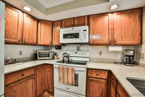 Tiny photo for 31 Northwood Drive, Lancaster, NY 14043 (MLS # B1637935)