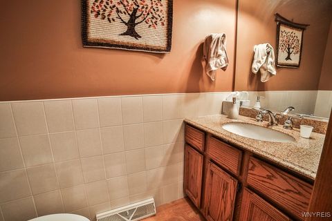 Tiny photo for 31 Northwood Drive, Lancaster, NY 14043 (MLS # B1637935)