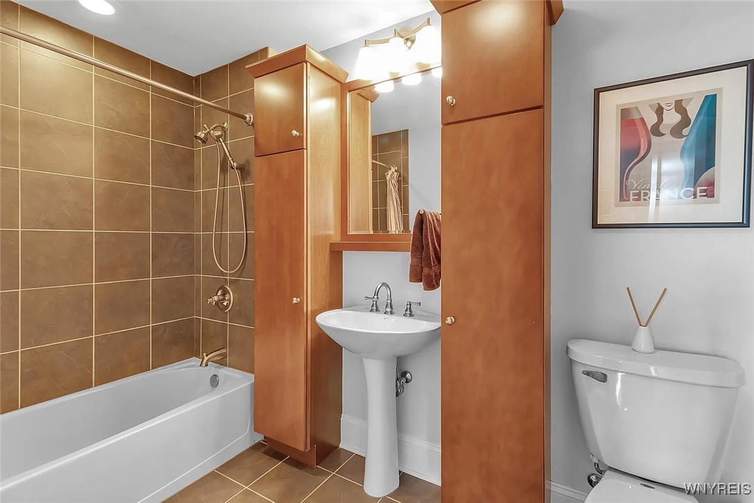 132 Lakefront Boulevard #105, Buffalo, New York image 12
