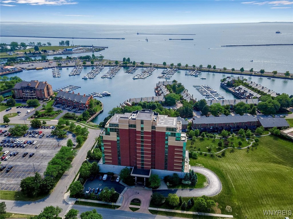 132 Lakefront Boulevard #105, Buffalo, New York image 1