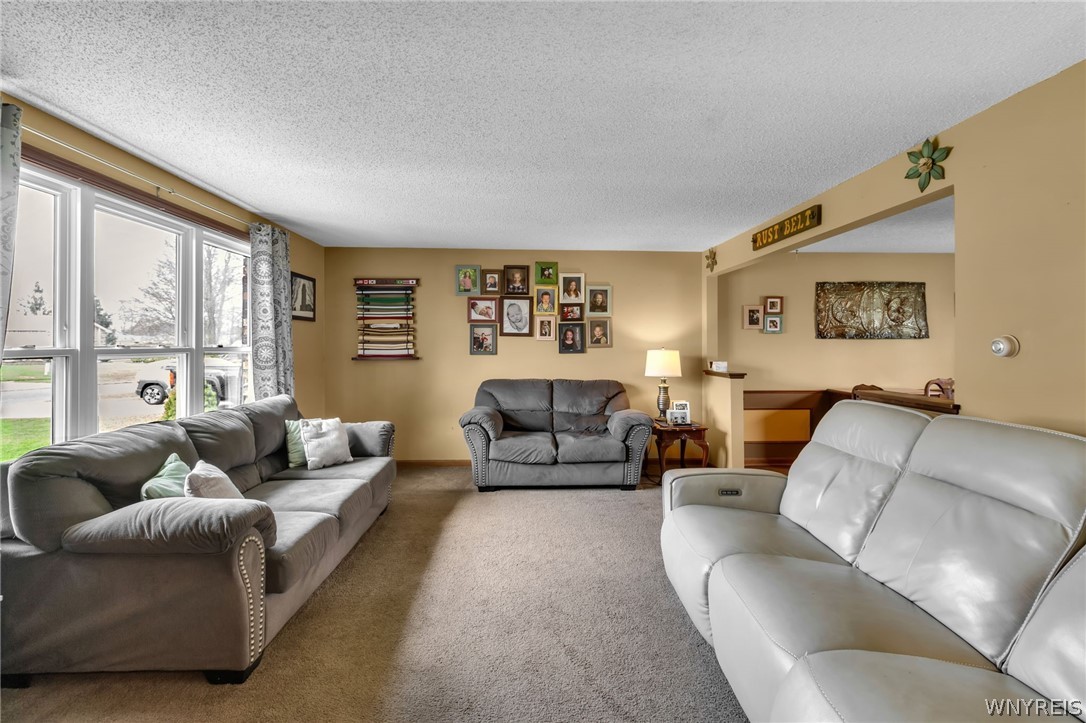 12 Rollingwood Drive