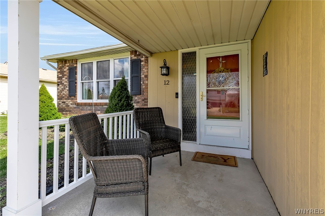 12 Rollingwood Drive