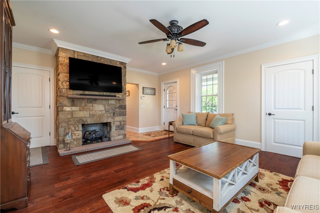 8785 Main Street, Clarence, New York image 3